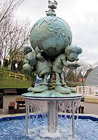 Abrafaxe-Brunnen im Filmpark Babelsberg Abrafaxe-Brunnen